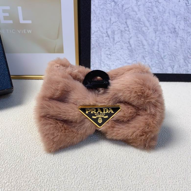Prada Hair Grab Clip  (4)